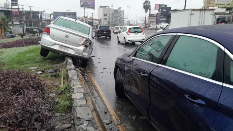 frente-frío-lluvias-monterrey-accidentes-viales