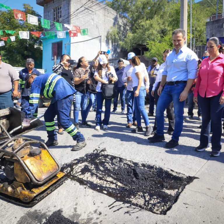 Monterrey avanza con rehabilitación de avenidas importantes.