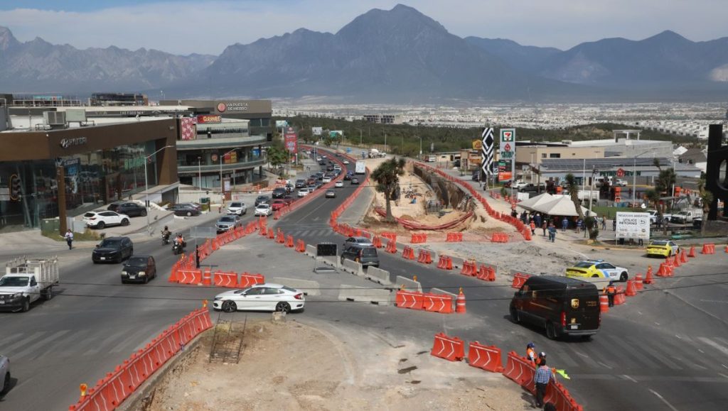 obras-paseo-de-los-leones;monterrey-adrián-de-la-garza