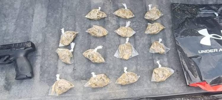 arma-y-dosis-de-marihuana-decomiso-en-colonia-industrial-operativo-de-rutina