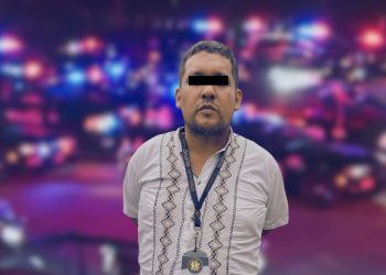 policía-de-monterrey-gafete-falso-de-la-fiscalía-detienen-a-hombre