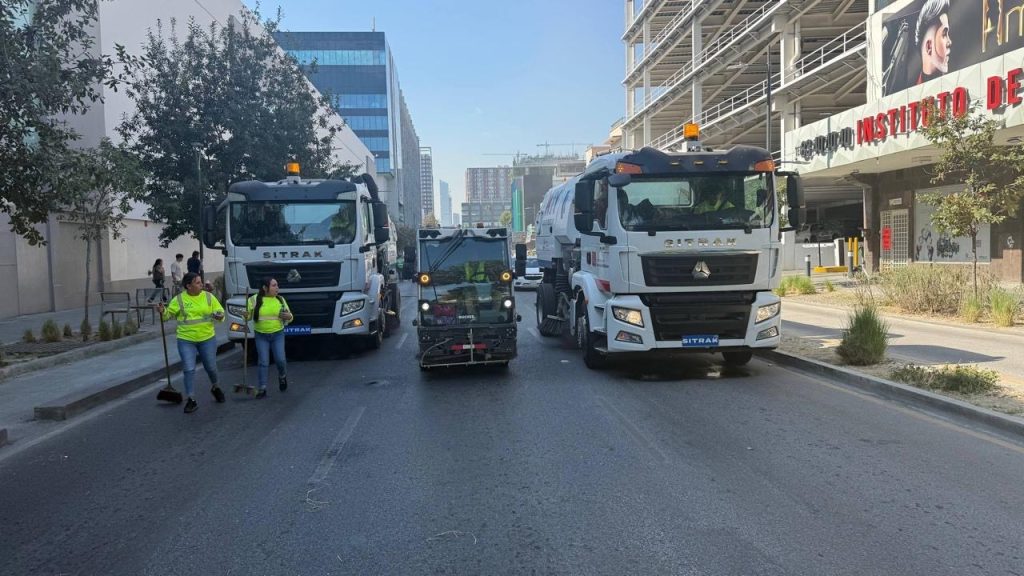 Servicios-Públicos-limpieza-urbana-centro-de-Monterrey-operativo-de-limpieza-barrido-y-recolección-evento-masivo