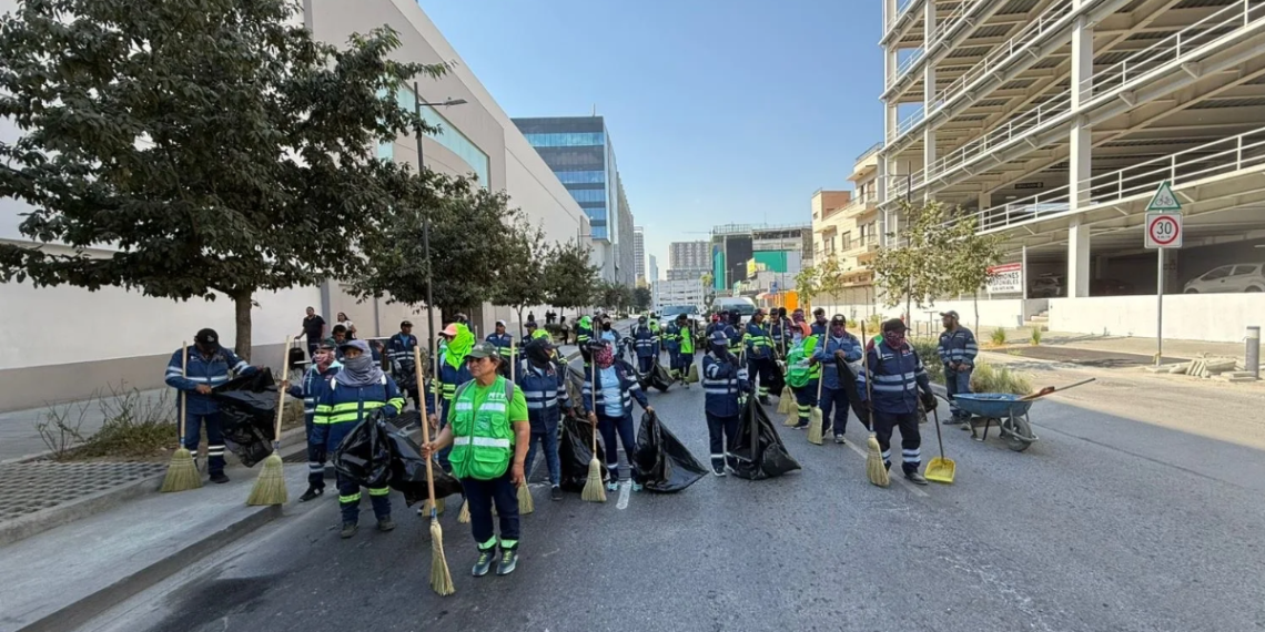 Servicios-Públicos-limpieza-urbana-centro-de-Monterrey-operativo-de-limpieza-barrido-y-recolección-evento-masivo