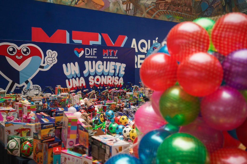 más de 10 mil juguetes recolectados para la donación de jueguetes por el día del niño en monterrey